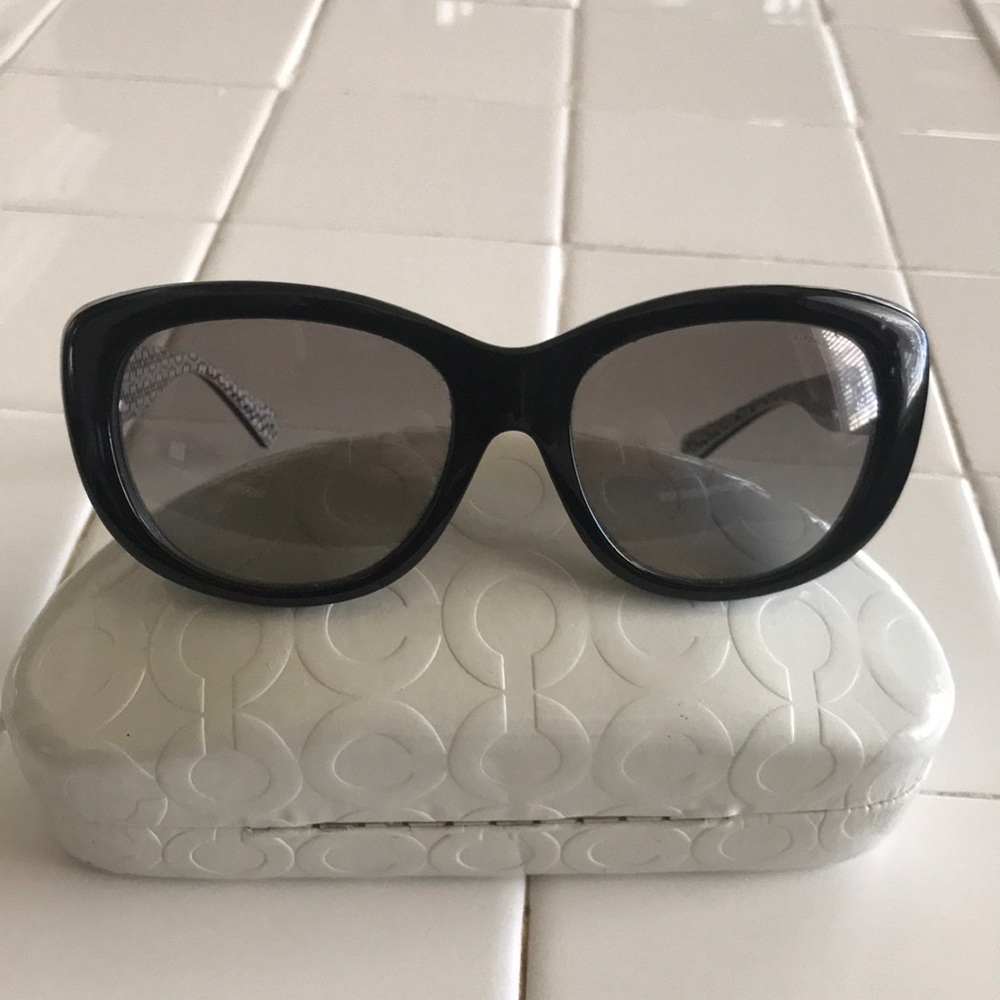 Coach sunglasses excellent condition